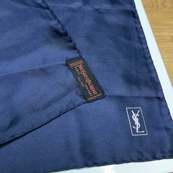 Yves Saint Laurent 19” Navy Blue 100% Silk Scarf - New - Picture 2 of 2